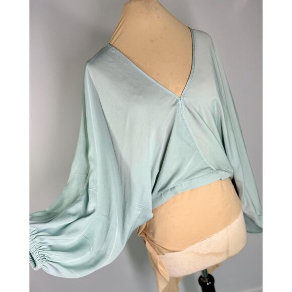 Silence and Noise Dolman sleeve cropped seafoam polyester top - Picture 1 of 6